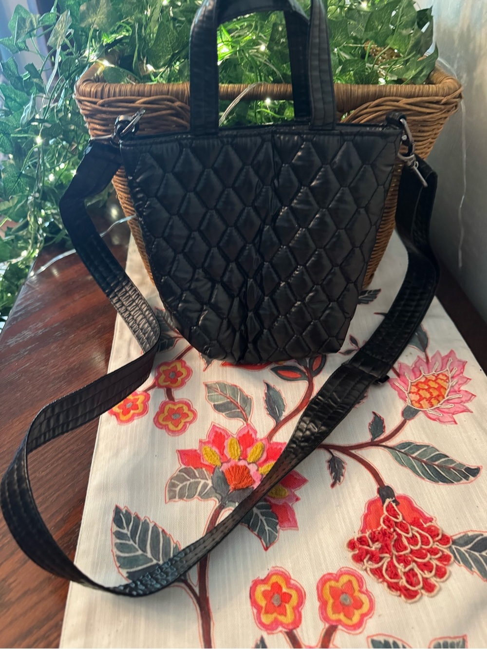 Lug Tip Toe Crossbody – Black Quilted.